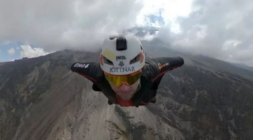 Un britanic a sărit de pe Muntele Kilimanjaro: S-a pregătit cinci ani.