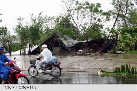Vietnam: 27 de morți în urma taifunului Damrey. Foto: agerpres.ro