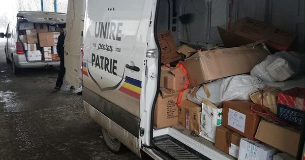 Микроавтобус с подарками для детей из малообеспеченных семей вернули в Румынию.