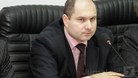 Directorul general al Agenției Naționale de Reglementare în Energetică (ANRE), Victor Parlicov, și-a dat demisia.