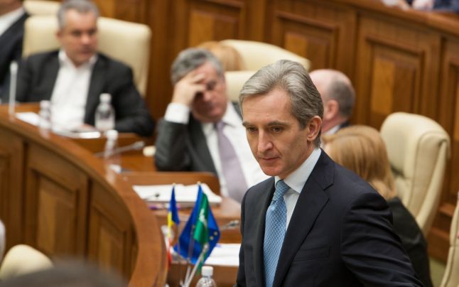 Говоря о трех проблемных банках страны, Лянкэ заявил, что расследование по данному делу тормозится.