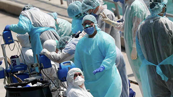 В США число случаев коронавируса превысило 90 тысяч.