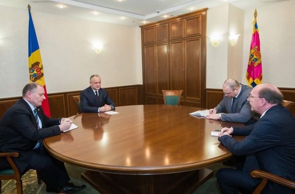 В ходе встречи также обсуждалось развитие двусторонних отношений между Молдовой и Россией. 
