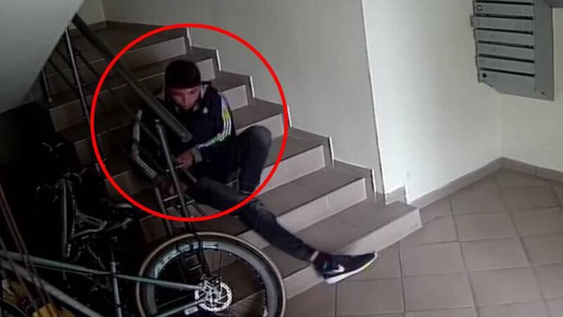 Полиция разыскивает мужчину, крадущего велосипеды.