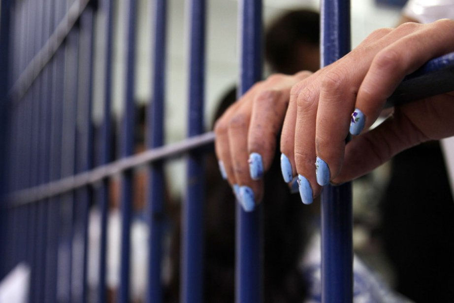 В Кишиневе женщина ударила сестру мужа ножом в грудь и получила 10 лет тюрьмы.