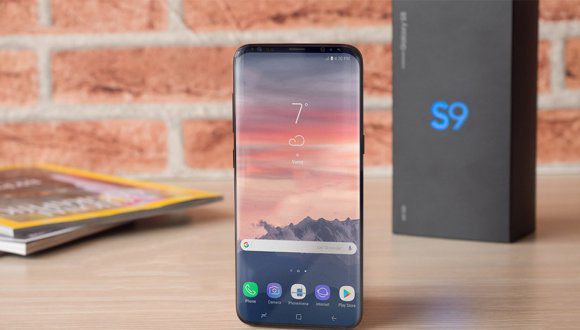 Galaxy S9 şi S9+, lansate oficial. Cum arată noile smartphone-uri. Foto: steemit.com