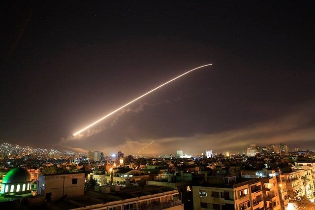 МИД Сирии заявил о готовности "вдвойне отплатить Израилю" за ракетные удары.