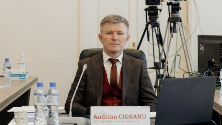 ВСМ лишил должности судью, который увлекался азартными играми.