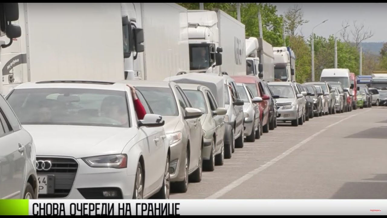 На молдавско-румынской границе - повышенный поток грузовых автомобилей.