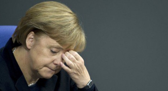 Aliaţii lui Merkel îi cer să schimbe politica privind imigraţia. 