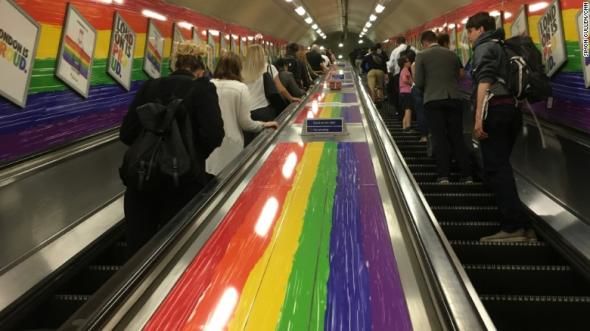 Metroul din Londra renunță la formula „doamnelor și domnilor”. 