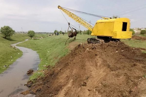 В Вулканештах начали очистку русла реки Кагул.