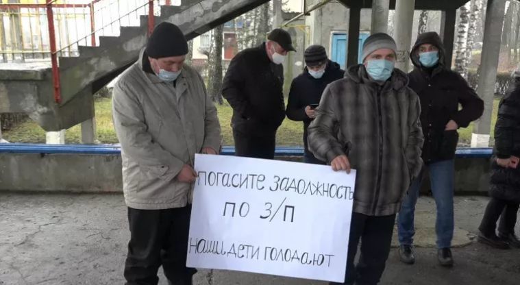 Глава ЖДМ призвал железнодорожников не останавливать движение поездов.