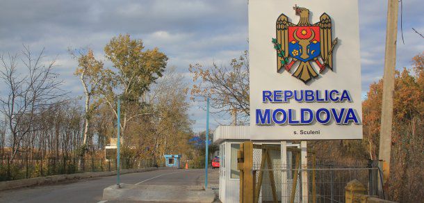 Cetățenii UE care vor să vină în Republica Moldova ar fi bine să-și ia totuși pașaportul. Foto: deschide.md
