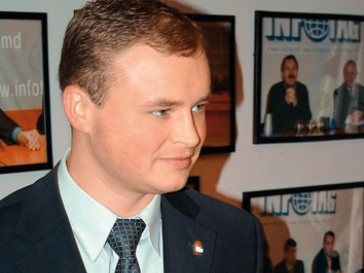 Эдуард Мушук рассказал, почему 2012 год был не очень хороший год для ПКРМ и почему идеологическая модернизация формирования считается успешной.