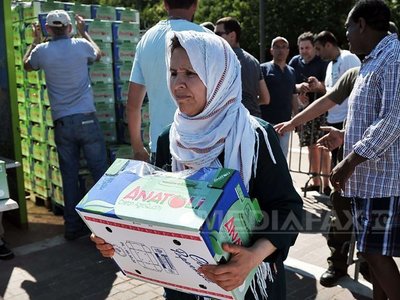 Printre persoanele care aşteptau la coadă se numără şi Panayiota Sidera, o tânără în vârstă de 31 de ani din Atena