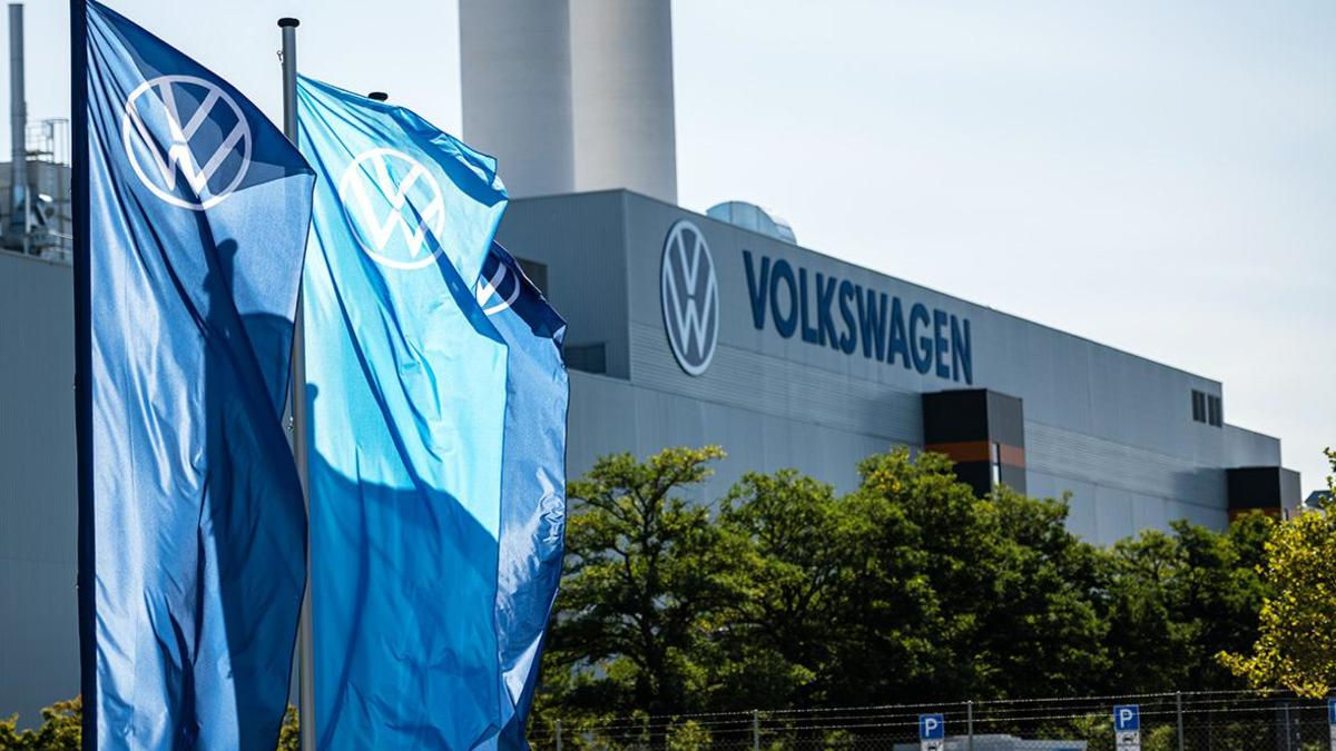 В Германии расследуют кибератаку на сеть автосалонов Volkswagen.