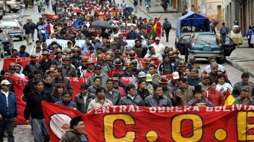 Şoferii din transportul public bolivian au intrat încă de luni în grevă