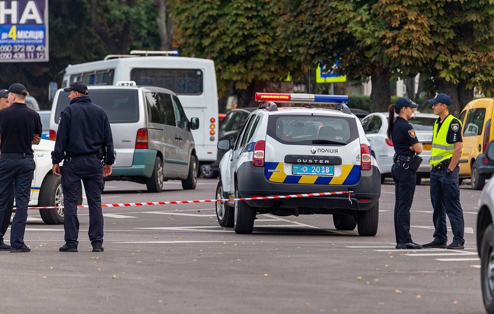 На Украине мужчина захватил автобус и взял пассажиров в заложники.