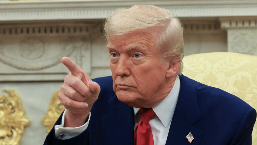 Трамп: Иранцы хотят вернуться за стол переговоров, но я ответил, что слишком поздно.