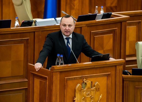 Батрынча: Власти потерпели полный провал c эпидемиологической ситуацией.