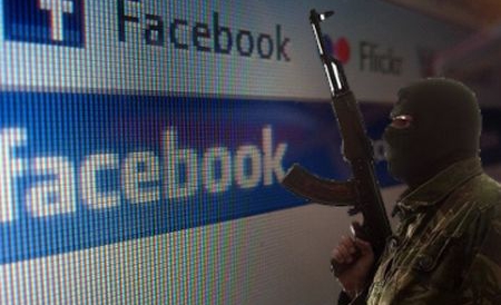 Purtătorii de cuvânt al Facebook, Google şi Twitter nu au dorit să comenteze deocamdată aceste informaţii, relatează Bloomberg. 