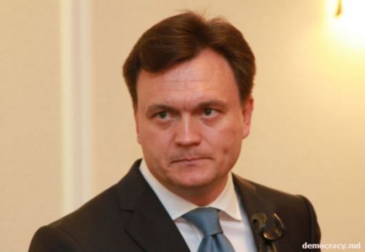  Printre persoanele decedate se numără primarul satului Morenii Noi, împreună cu soția sa, șoferul autocarului și doi minori.