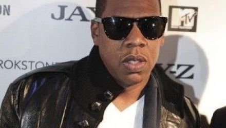Jay-Z a discutat această problema la CNN şi s-a declarat încântat că preşedintele este de acord cu acest lucru. 