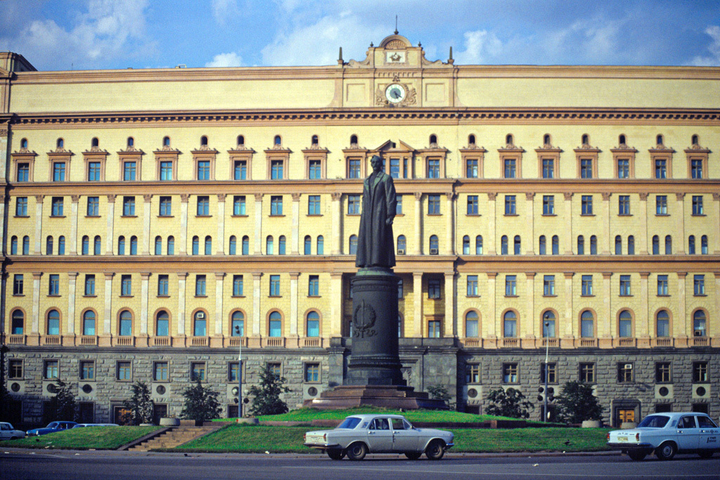 Московская городская дума поддержала предложение о возврате памятника Феликсу Дзержинскому на Лубянку. Фото: ru.wikipedia.org
