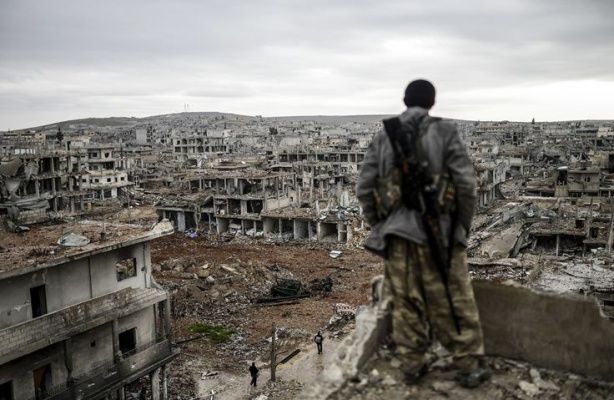 Город Дума, расположенный в регионе Восточная Гута, полностью перешел под контроль правительственных войск Сирии. 