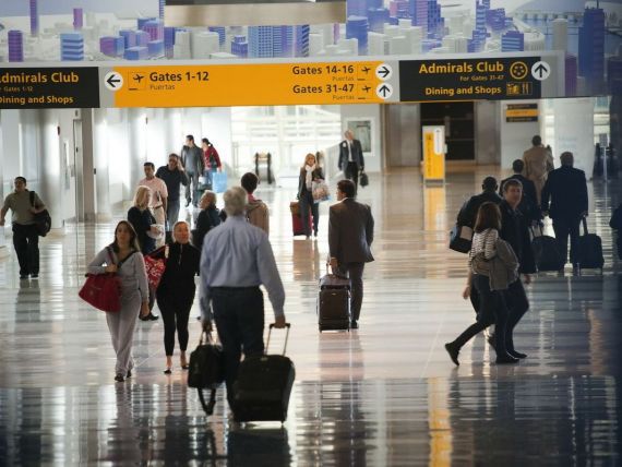"Am interzis intrarea pentru mai mult de 600 de mii de cetățeni străini", - a spus șeful Serviciului Federal de Migrație, precizînd că majoritatea sînt cetățeni din țările CSI.