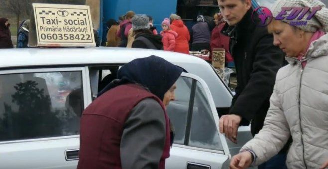 Satul din Moldova în care bătrânii sunt duși la piață cu taxiul. Foto: timpul.md