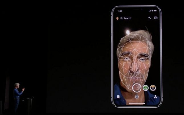 Una dintre noutăţile cu care cei de la Apple au venit în acest an este controversata Face ID.
