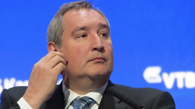"В следующий раз полечу на Ту-160", — пригрозил Рогозин.