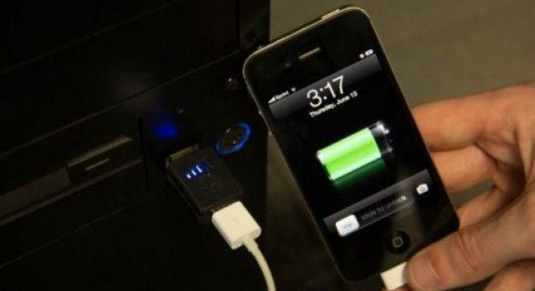 Majoritatea telefoanelor inteligente ştiu când bateria este încărcată la maxim, oprind încărcarea atunci când se ajunge la 100%.