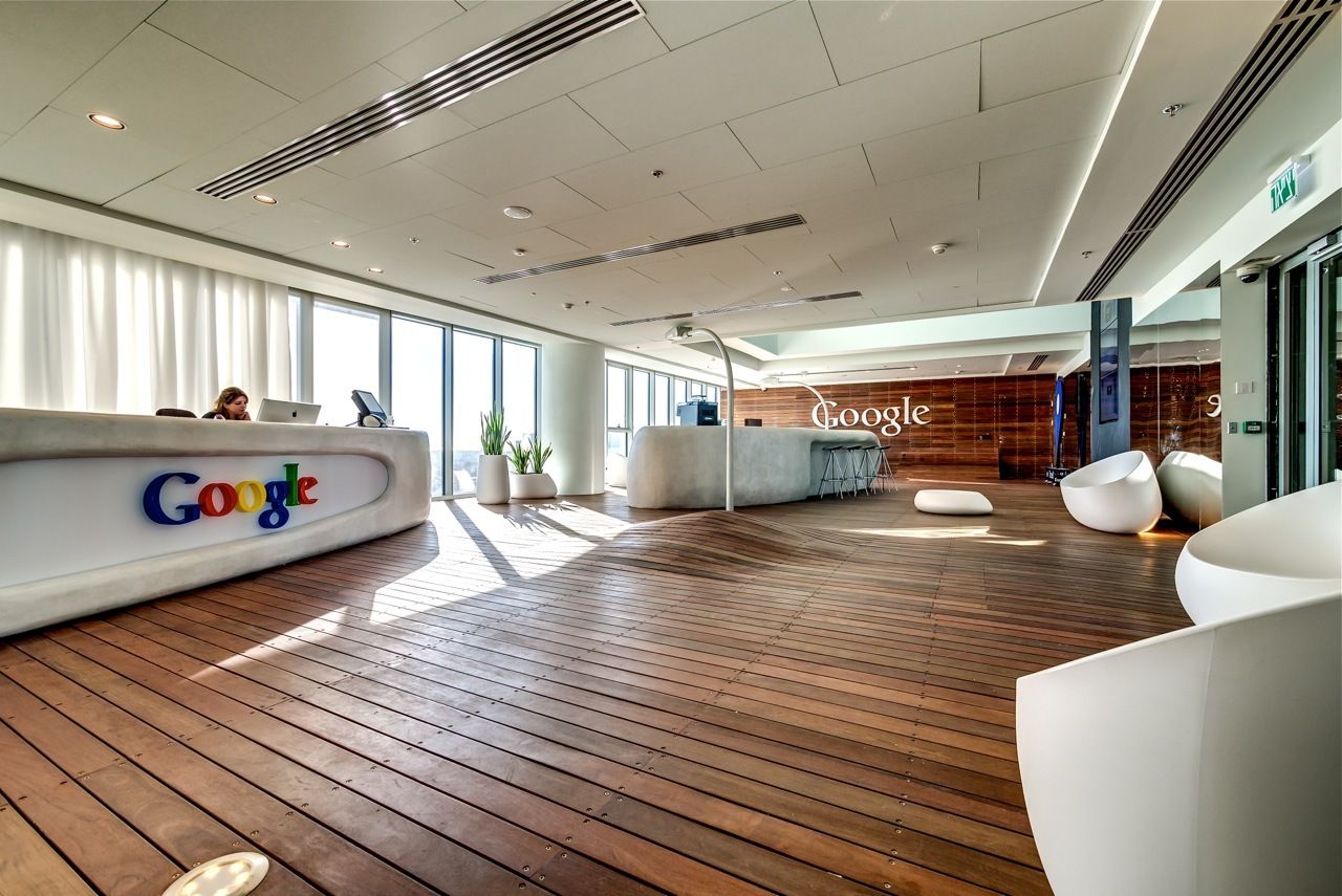 Google пообещала, что будет постепенно добавлять новых селебрити. 
