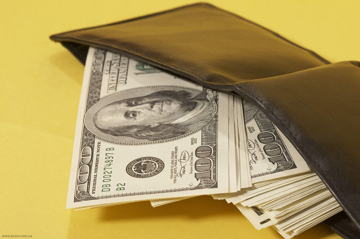 De asemenea, mai scumpe au fost automobilele şi bicicletele.