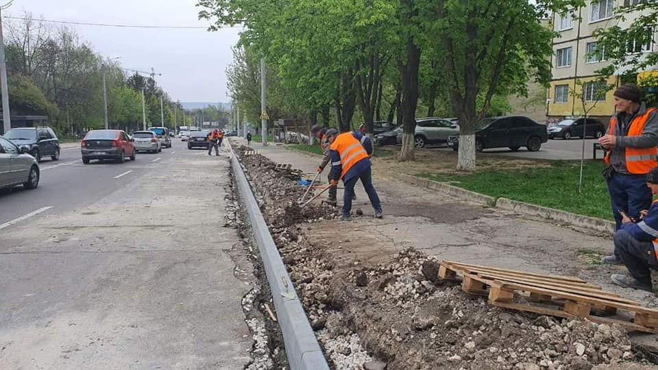 В Кишиневе продолжается обустройство на бульваре Куза-Водэ.
