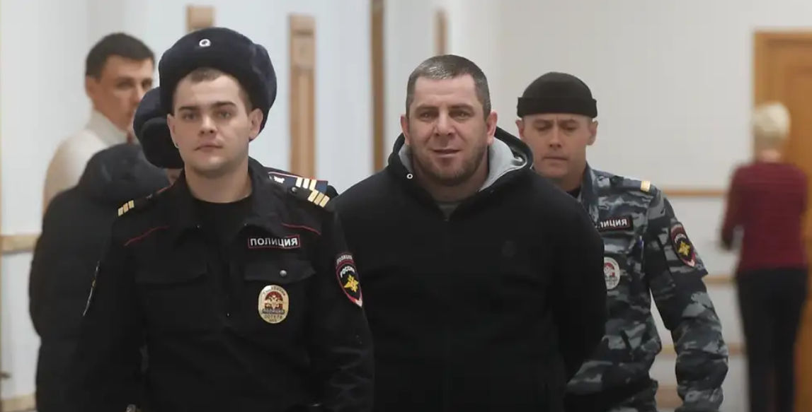 "Новая газета": Помилованный убийца Немцова "служит с комфортом".