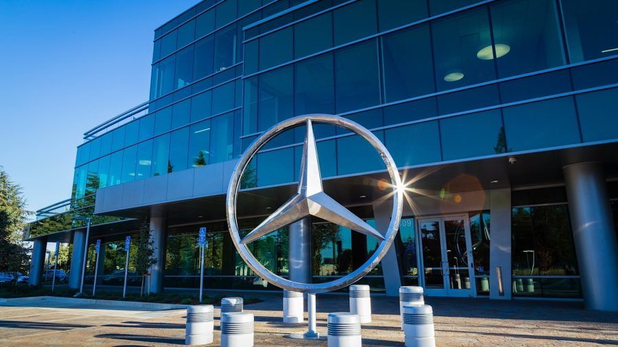 Mercedes-Benz: Национализация в РФ поставит под угрозу активы на 2 млрд евро.