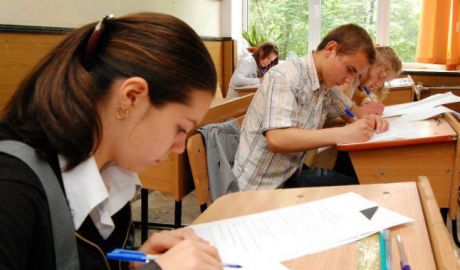 Elevii cu cerinţe speciale vor beneficia de condiţii particulare la susţinerea examenelor de absolvire a gimnaziului şi a liceului.