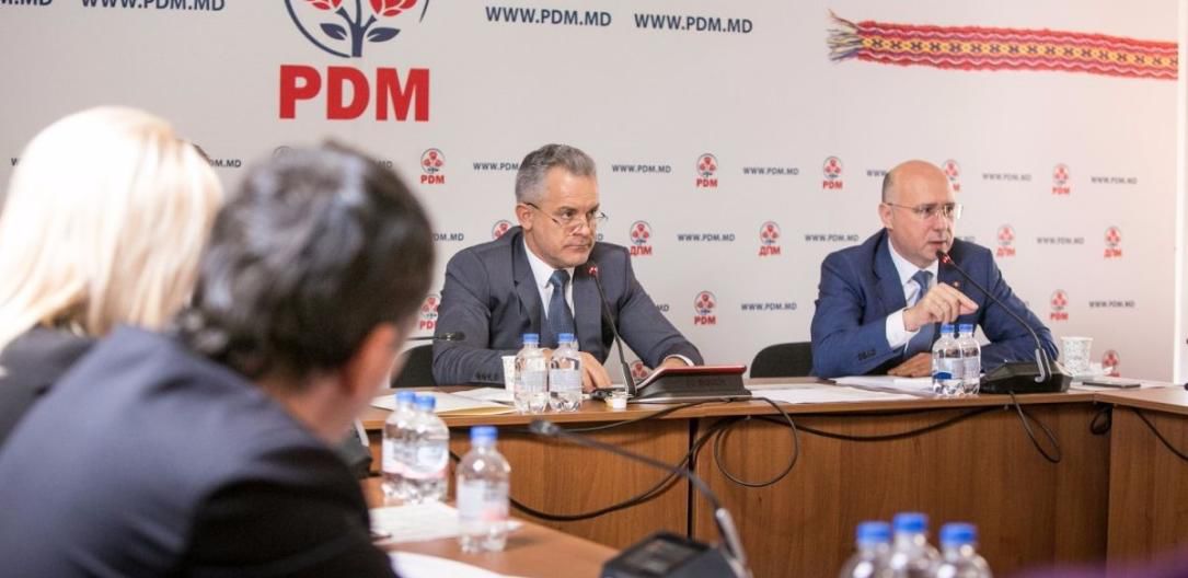 Filip, recunoscător lui Plahotniuc pentru că a luat atacurile asupra sa.