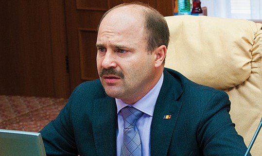 Действующий министр экономики Валерий Лазэр – первый член правительства, обнародовавший свои доходы за 2012 год.