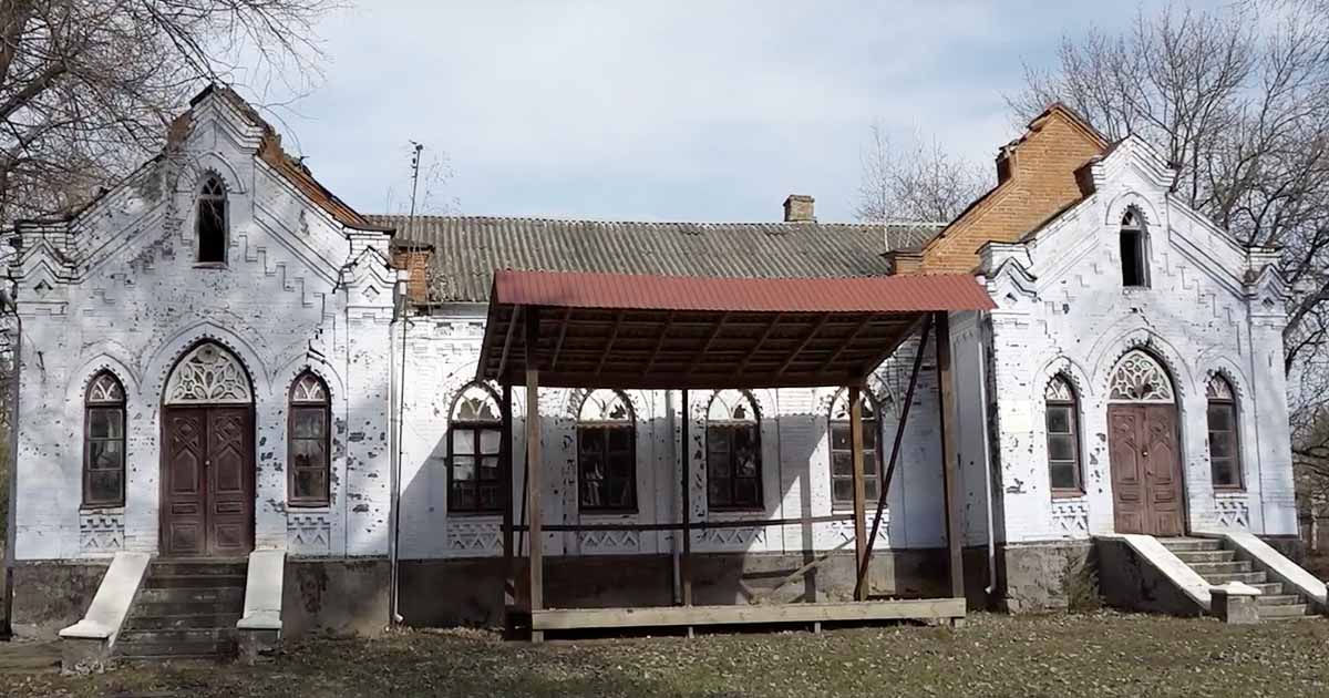 Исторический памятник на севере страны находится под угрозой исчезновения.