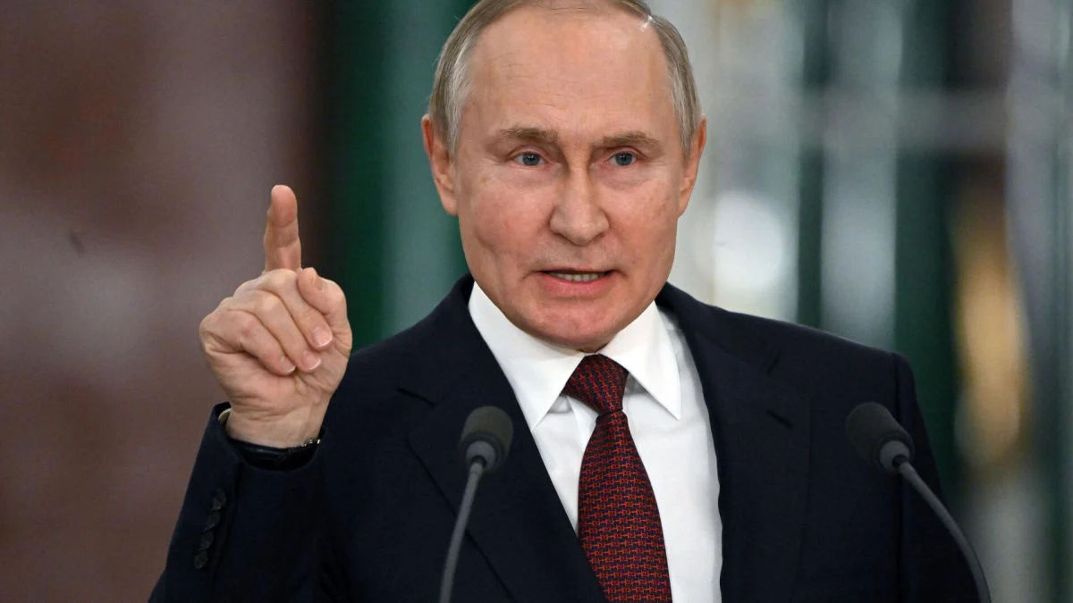 Путин пригрозил карой для тех, кто "притесняет РПЦ" в Украине.