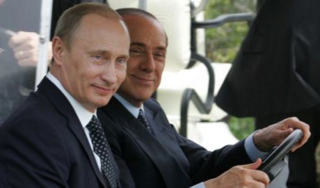 Putin şi Berlusconi s-au întâlnit la un pahar de vin în Crimeea. Foto: rbc.ua