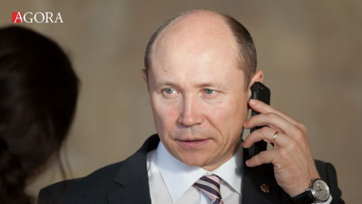 Premierul Valeriu Streleţ regretă că nu-l poate vizita pe colegul său de partid, Vladimir Filat, în celulă.