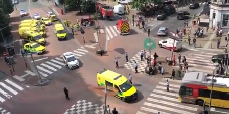 В Бельгии неизвестный расстрелял на улице двух полицейских.