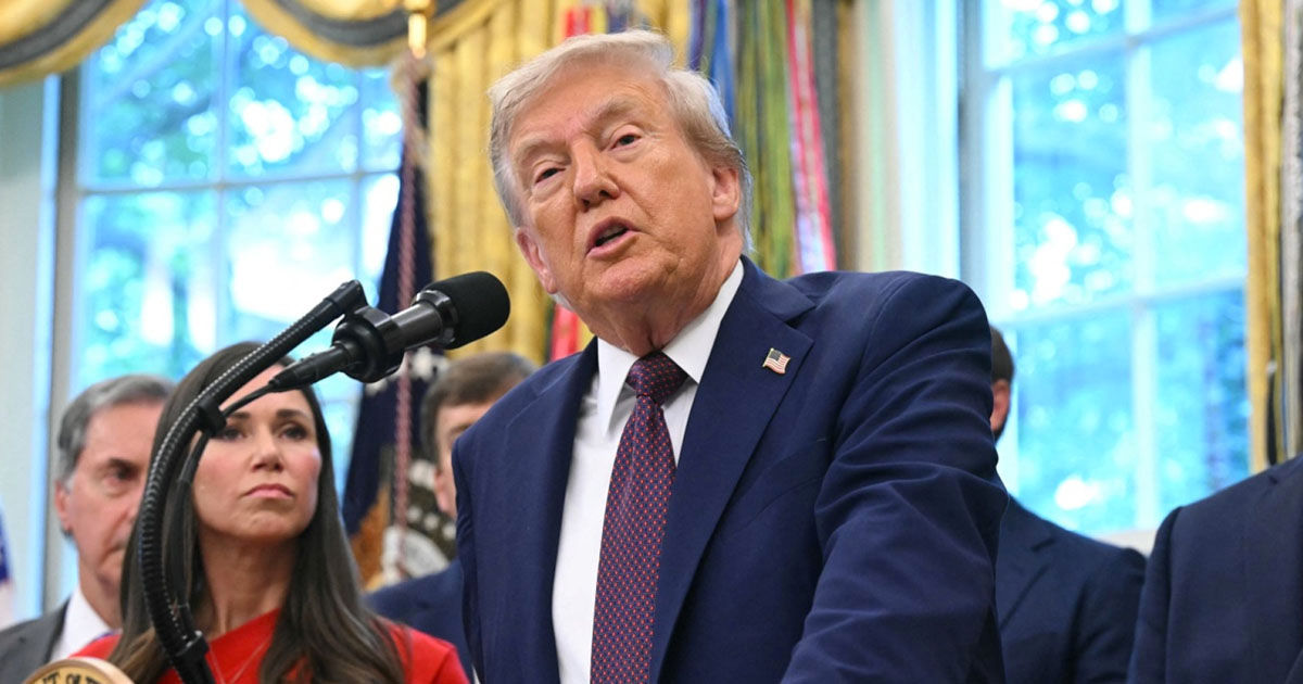 Trump a declarat din nou că va trimite Garda Națională la Chicago și Baltimore.