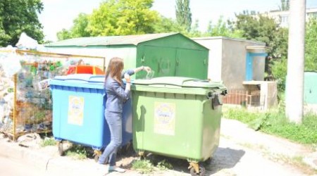 Кишиневцев научат сортировать мусор.
